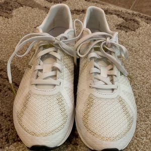 New balance beauty and the beast running shoes